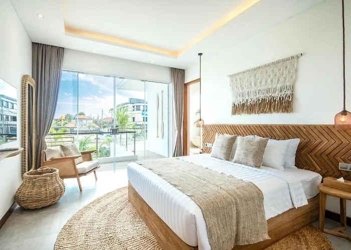Seaside Luxury 4Br Villa, 400M To Finns, Canggu *