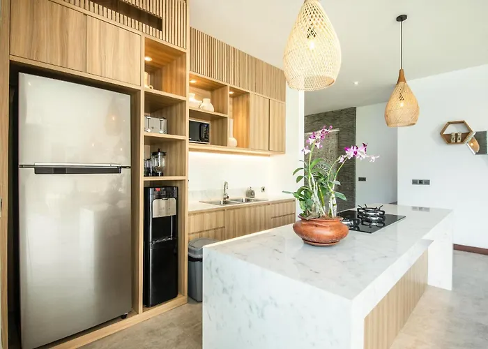 Seaside Luxury 4Br Villa, 400M To Finns, Canggu * Canggu (Bali)