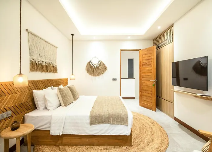 Seaside Luxury 4Br Villa, 400M To Finns, Canggu Villa