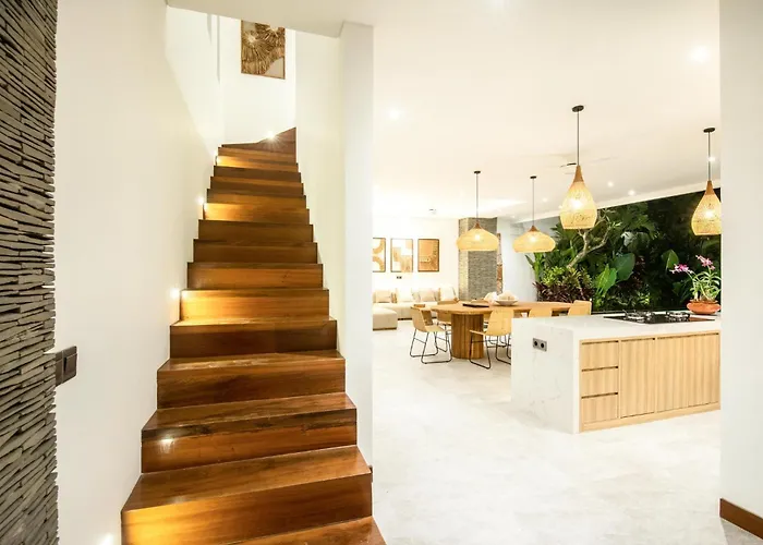 Seaside Luxury 4Br Villa, 400M To Finns, Canggu Villa Canggu (Bali)