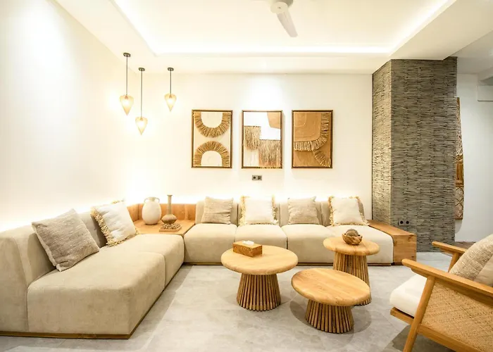 Seaside Luxury 4Br Villa, 400M To Finns, Canggu Canggu (Bali)
