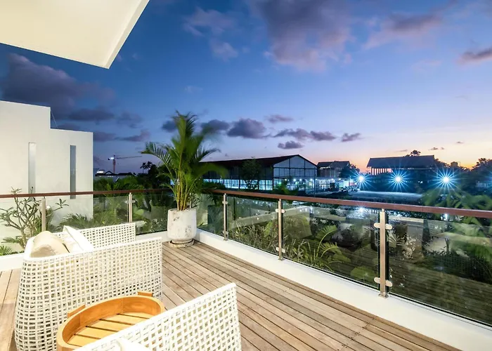Seaside Luxury 4Br Villa, 400M To Finns, Canggu *