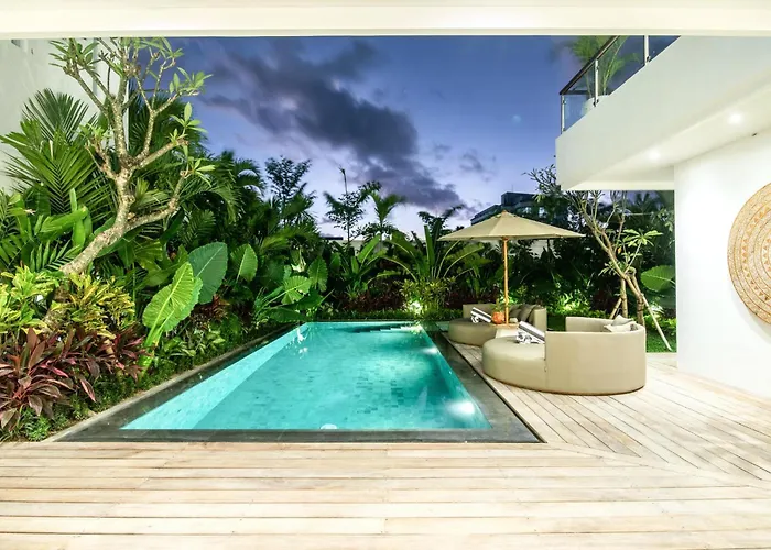 Seaside Luxury 4Br Villa, 400M To Finns, Canggu